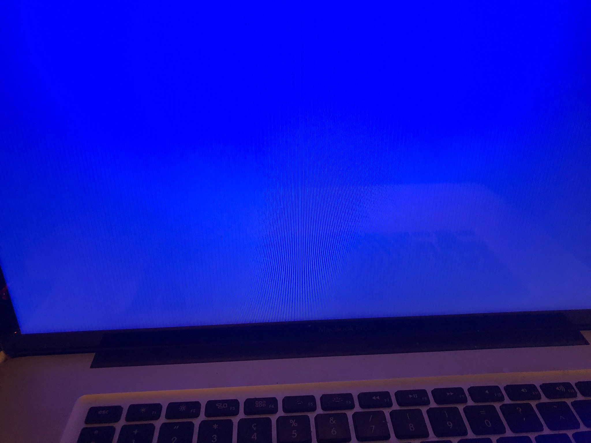 macbook-blue-screen